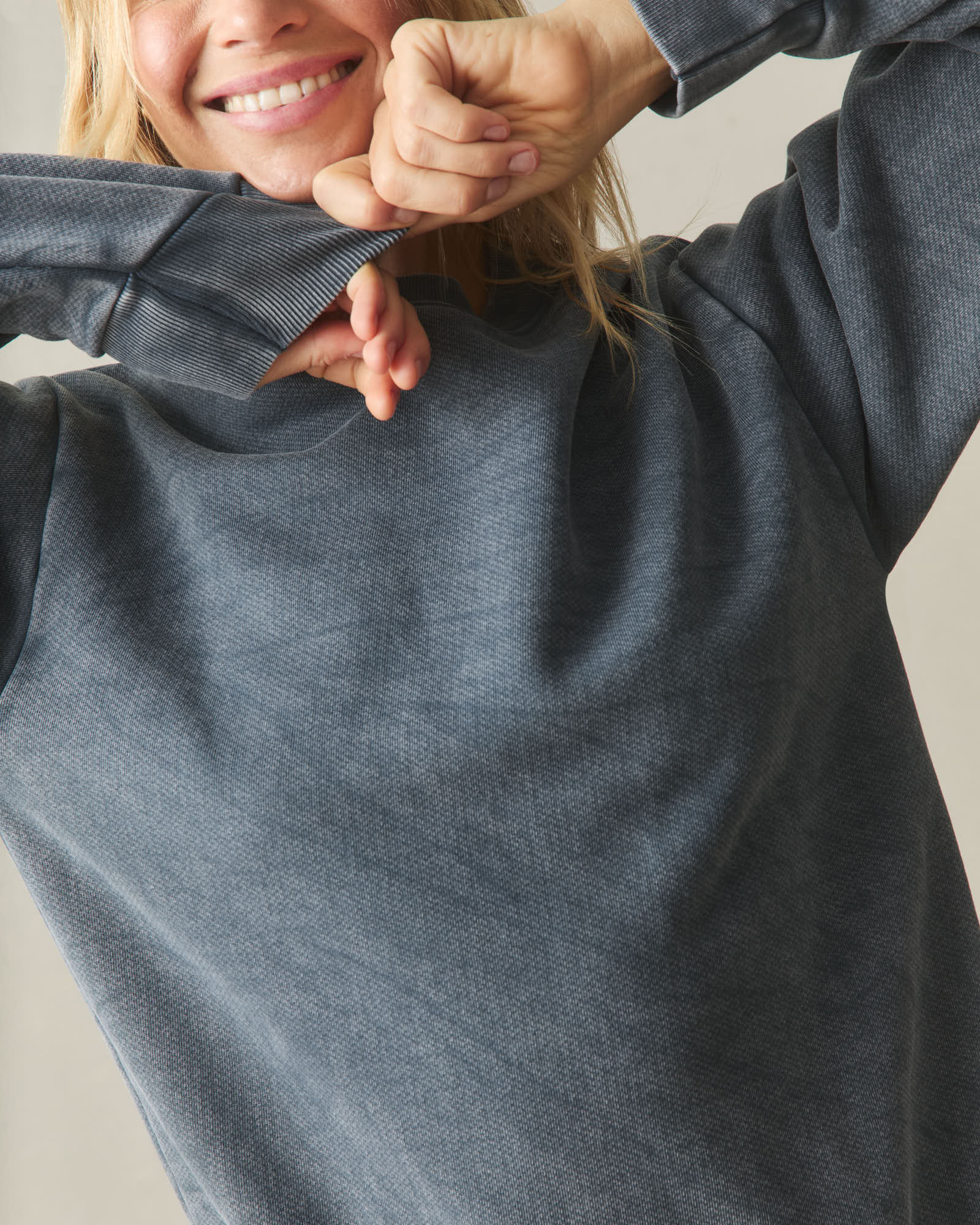 Unisex American Vintage Crew Sweatshirt - Mineral Wash Metropolitan Grey - Image 4