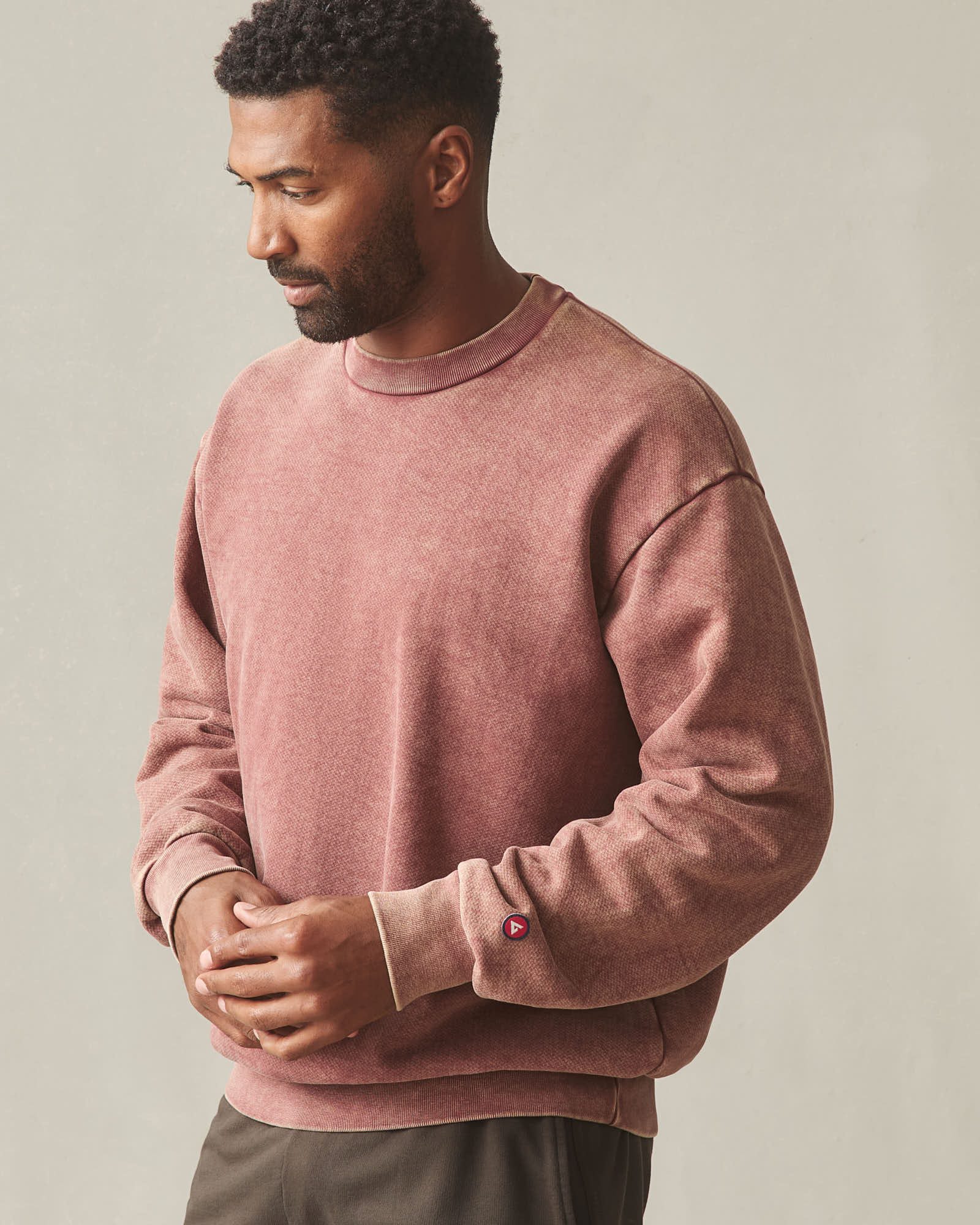 Unisex American Vintage Crew Sweatshirt - Mineral Wash Russet Brown - Image 5