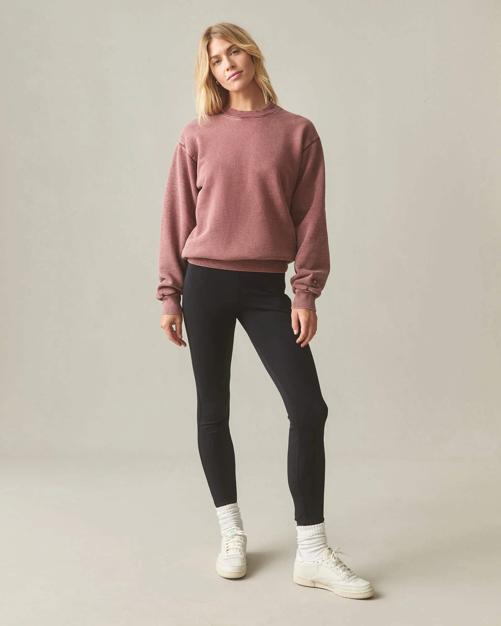 Unisex American Vintage Crew Sweatshirt - Mineral Wash Russet Brown - Image 7