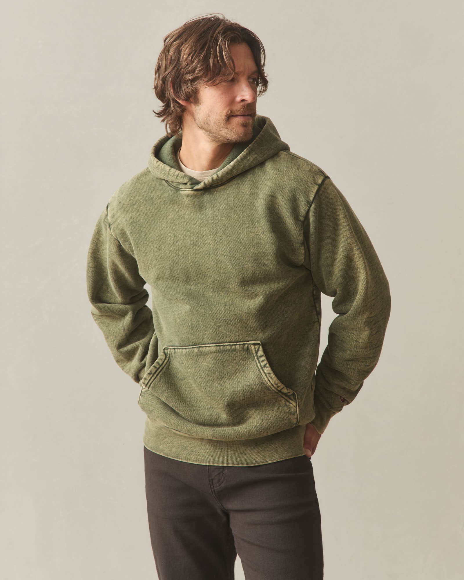 Unisex American Vintage Pullover - Mineral Wash Deep Olive - Image 2