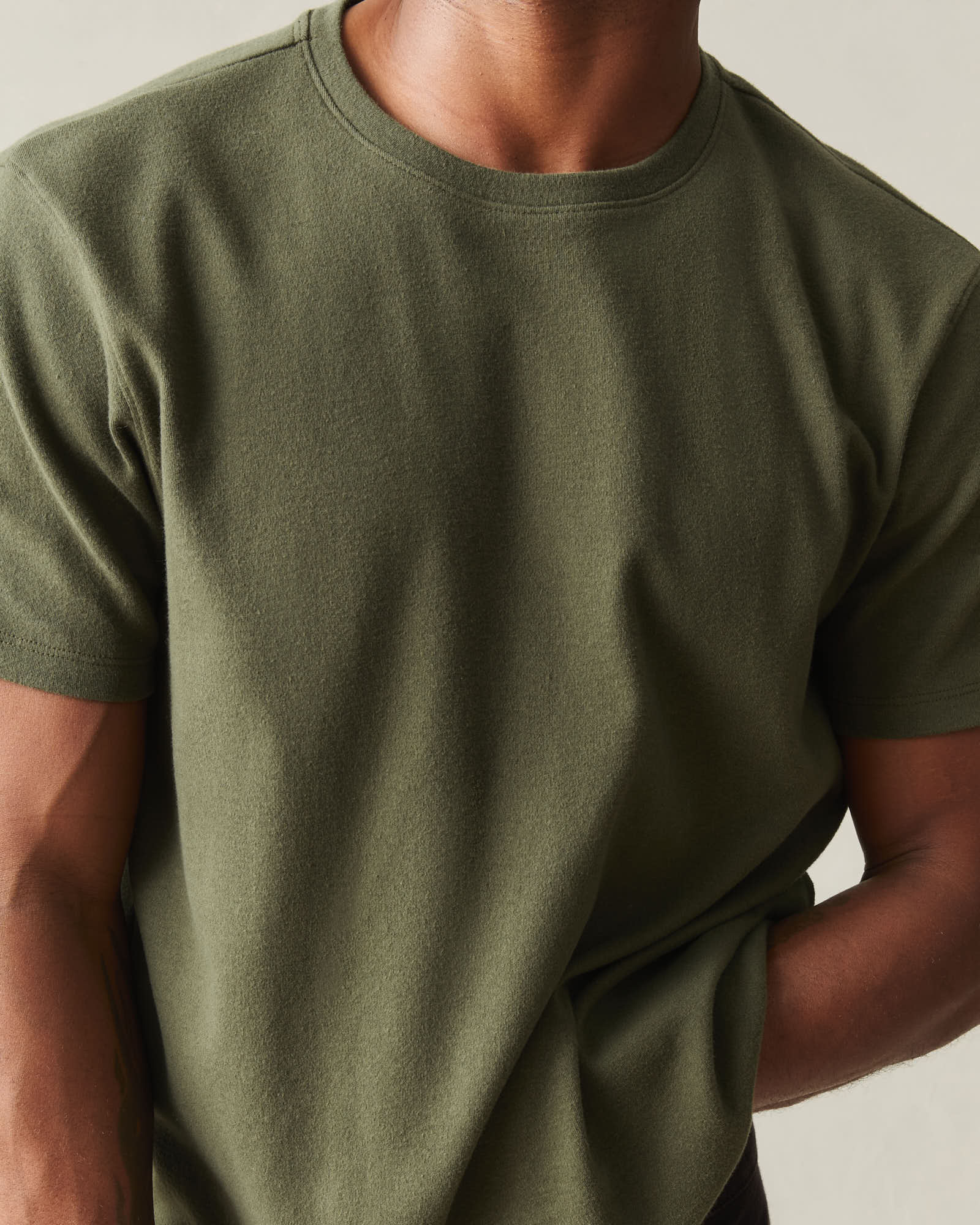 Men's Brushed Crew Tee - Olive Night Heather - Image 2