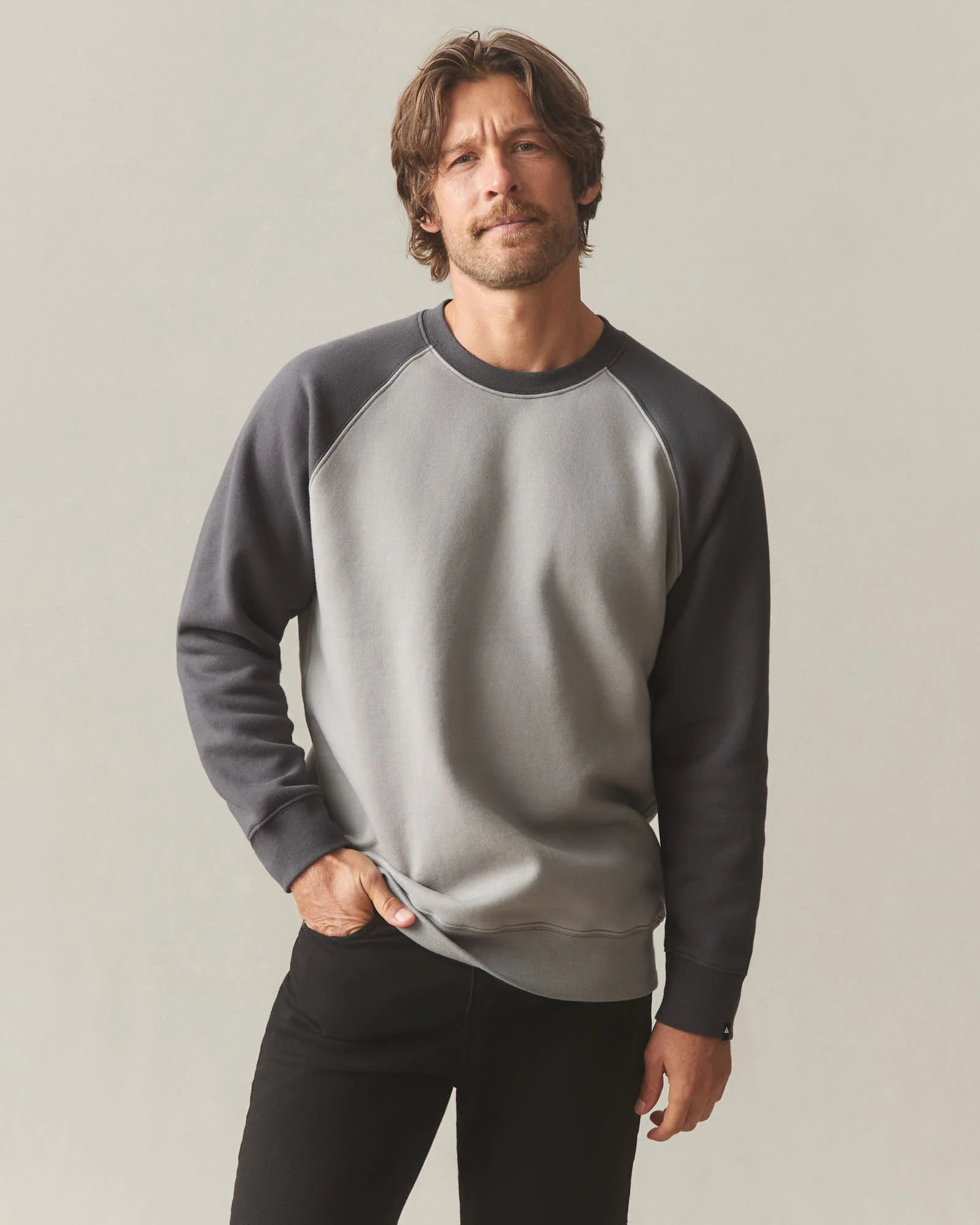 Men's Colorblock Midweight Crewneck - Sharkskin Dark Charcoal - Image 2