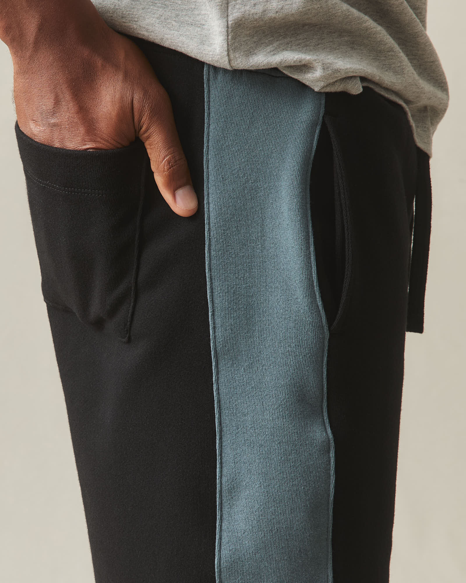Men's Colorblock Sweatshort - Black Stormy Weather - Image 5