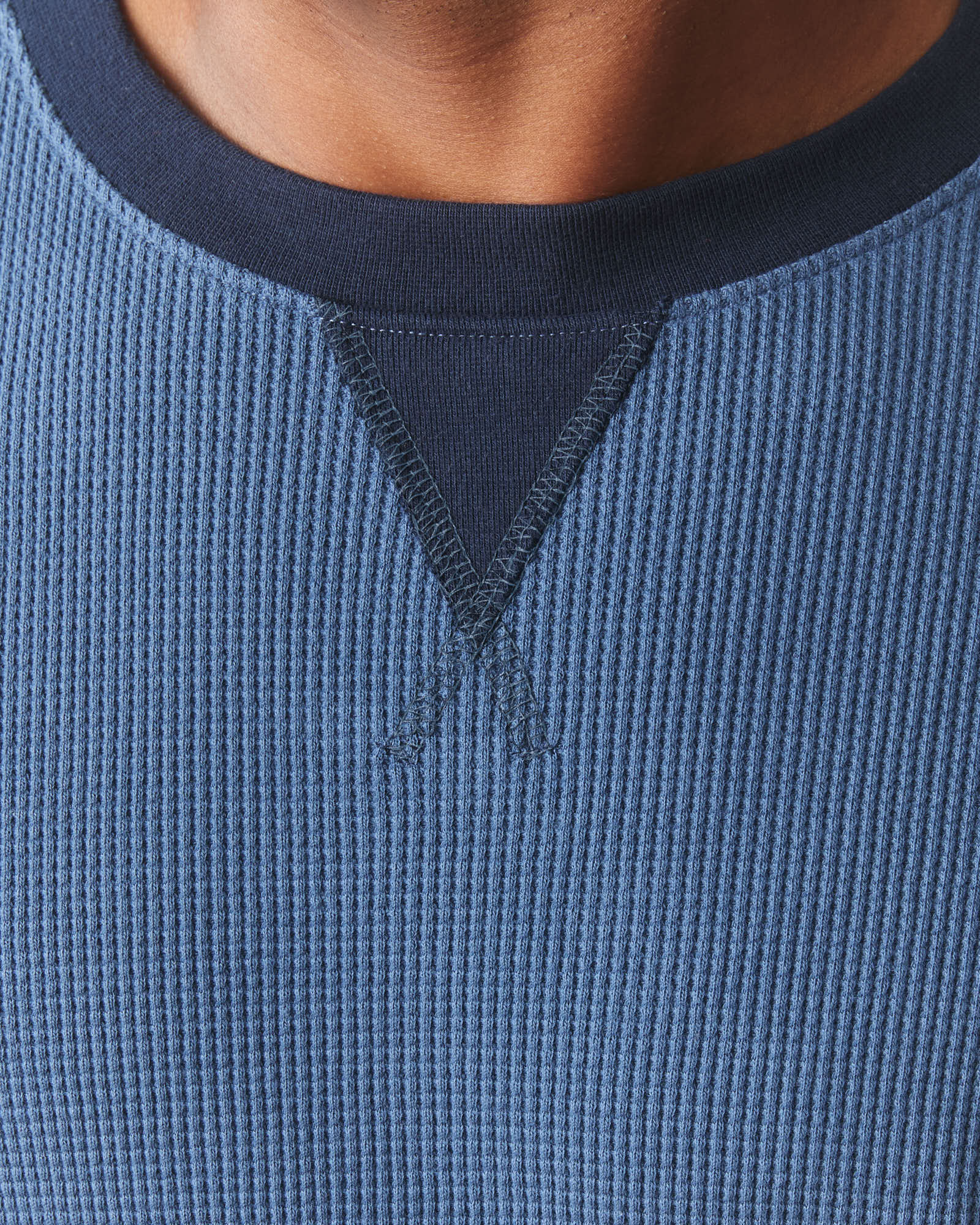 Men's Colorblock Summit Waffle Long Sleeve Crew - Marine Navy Oxford Blue - Image 4