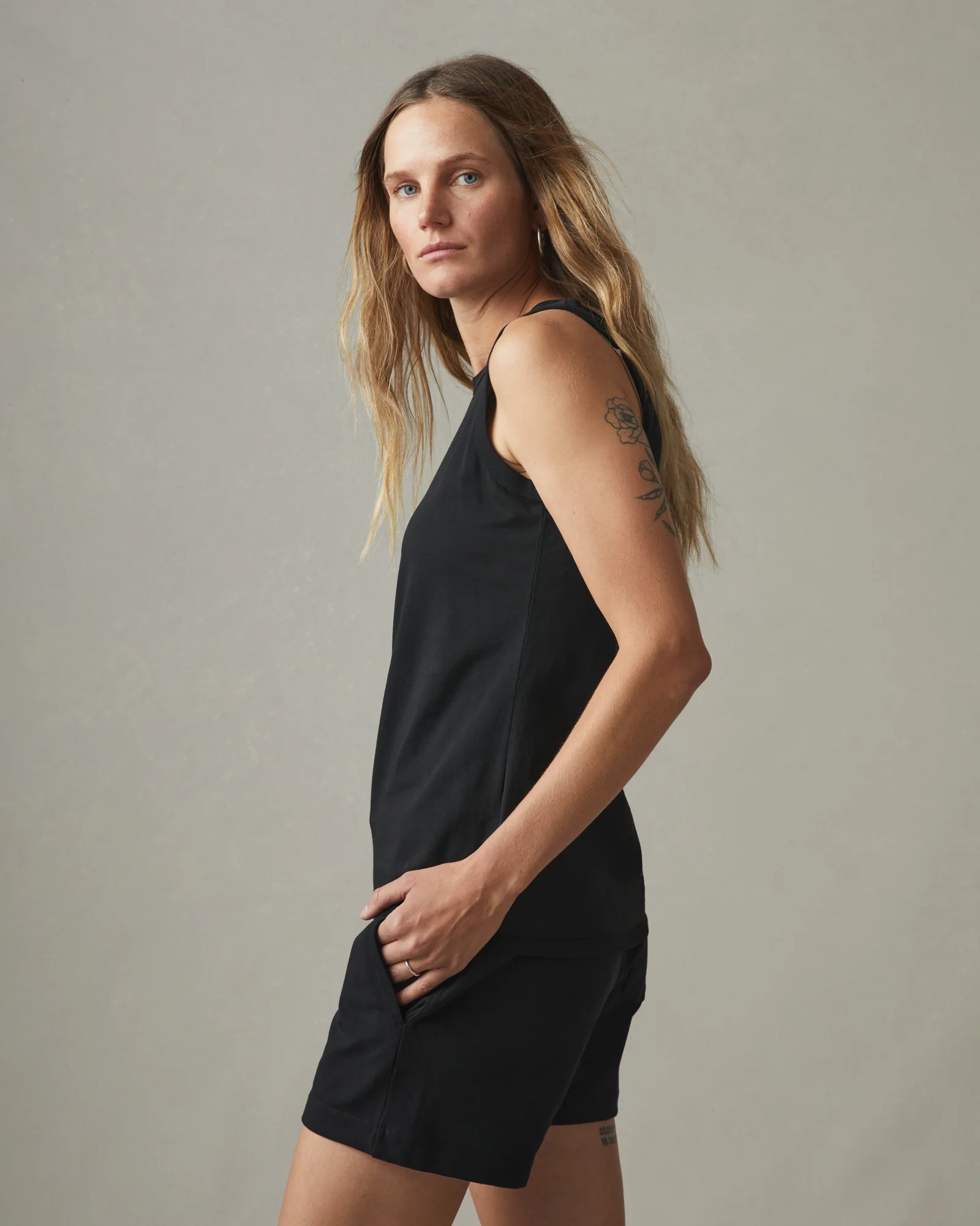 Women's Classic Cotton Muscle Tank - Black - Image 2