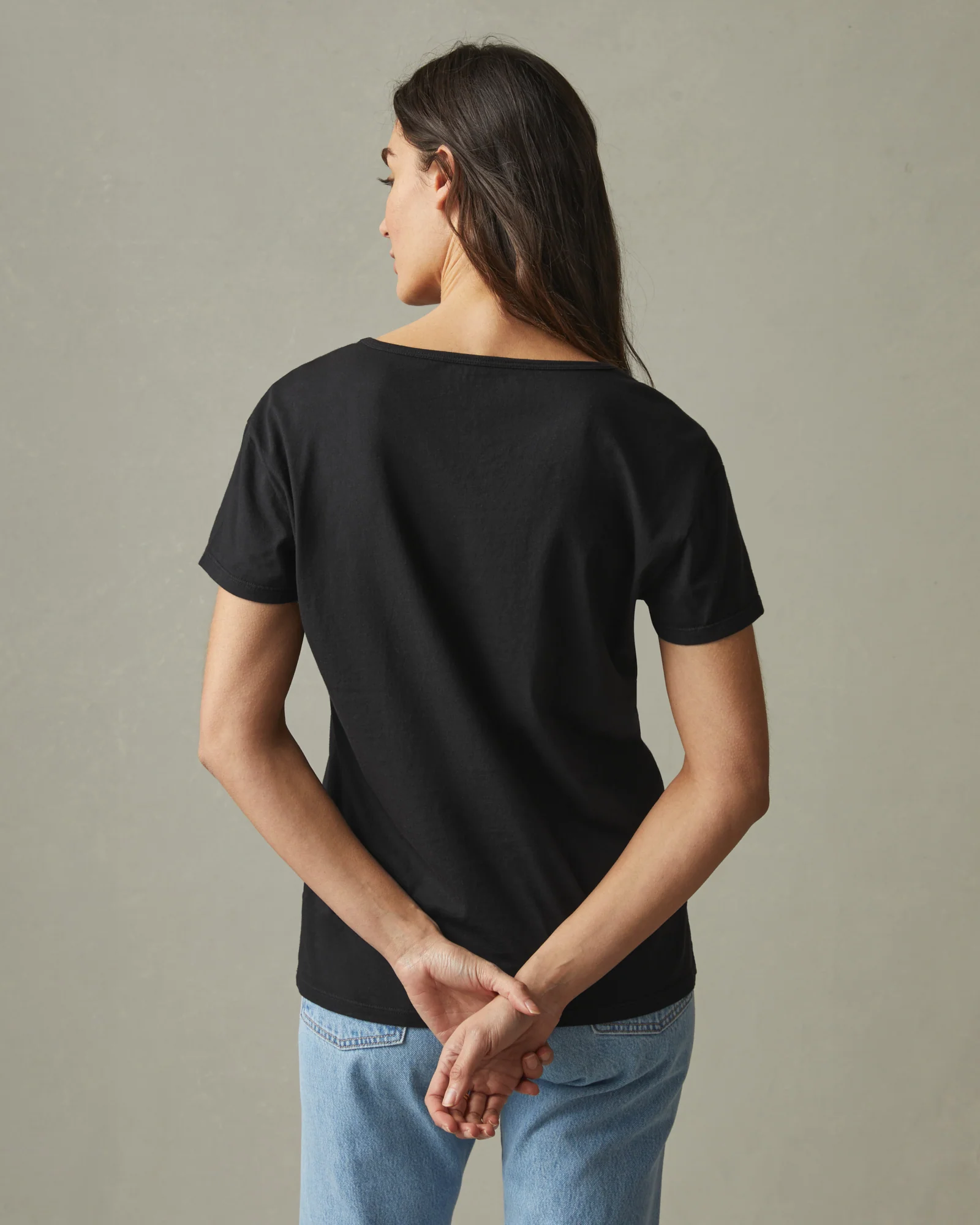 Women's Classic Cotton Scoop Tee - Black - Image 3
