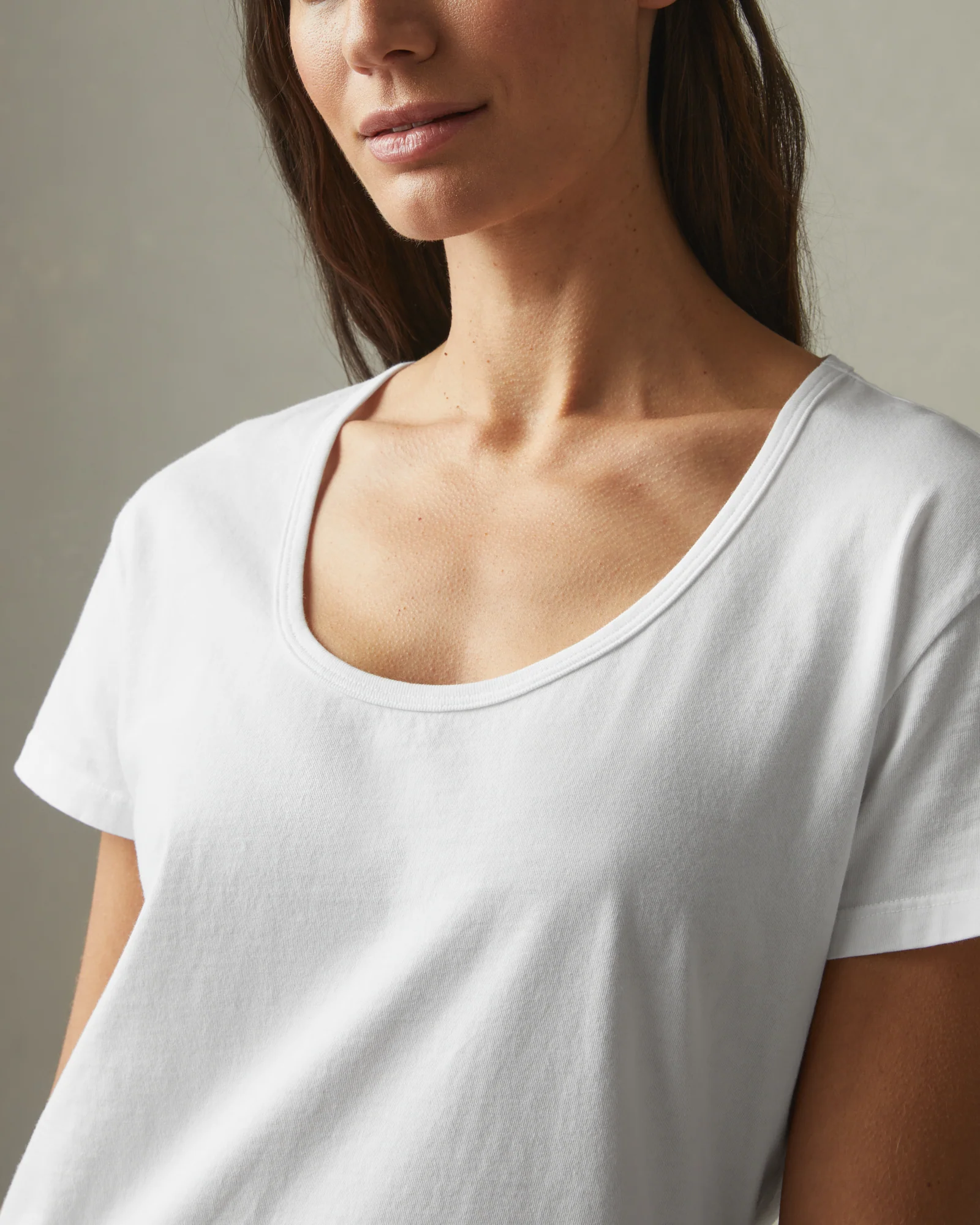 Women's Classic Cotton Scoop Tee - White - Image 4