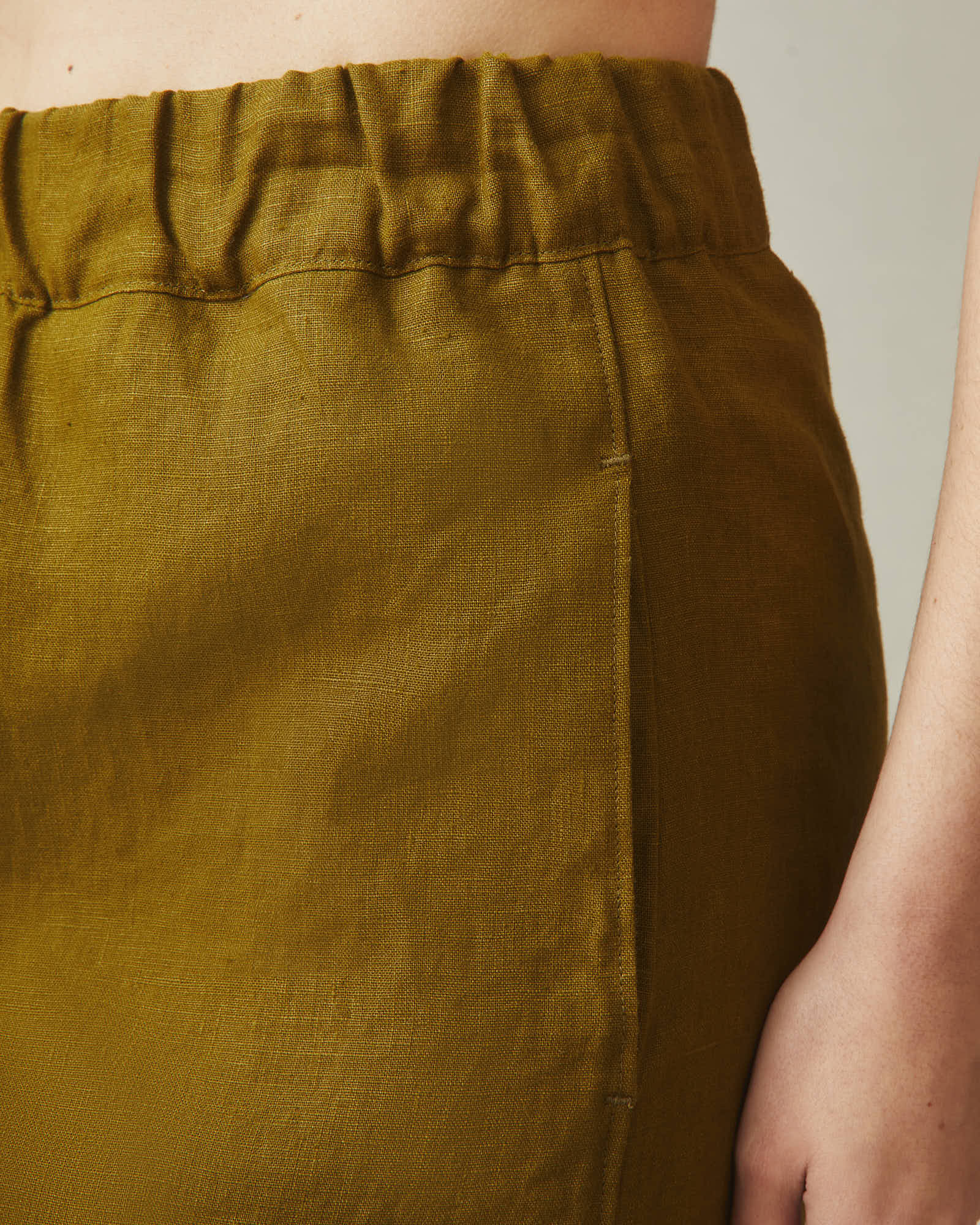 Women's Linen Short - Fir Green - Image 4