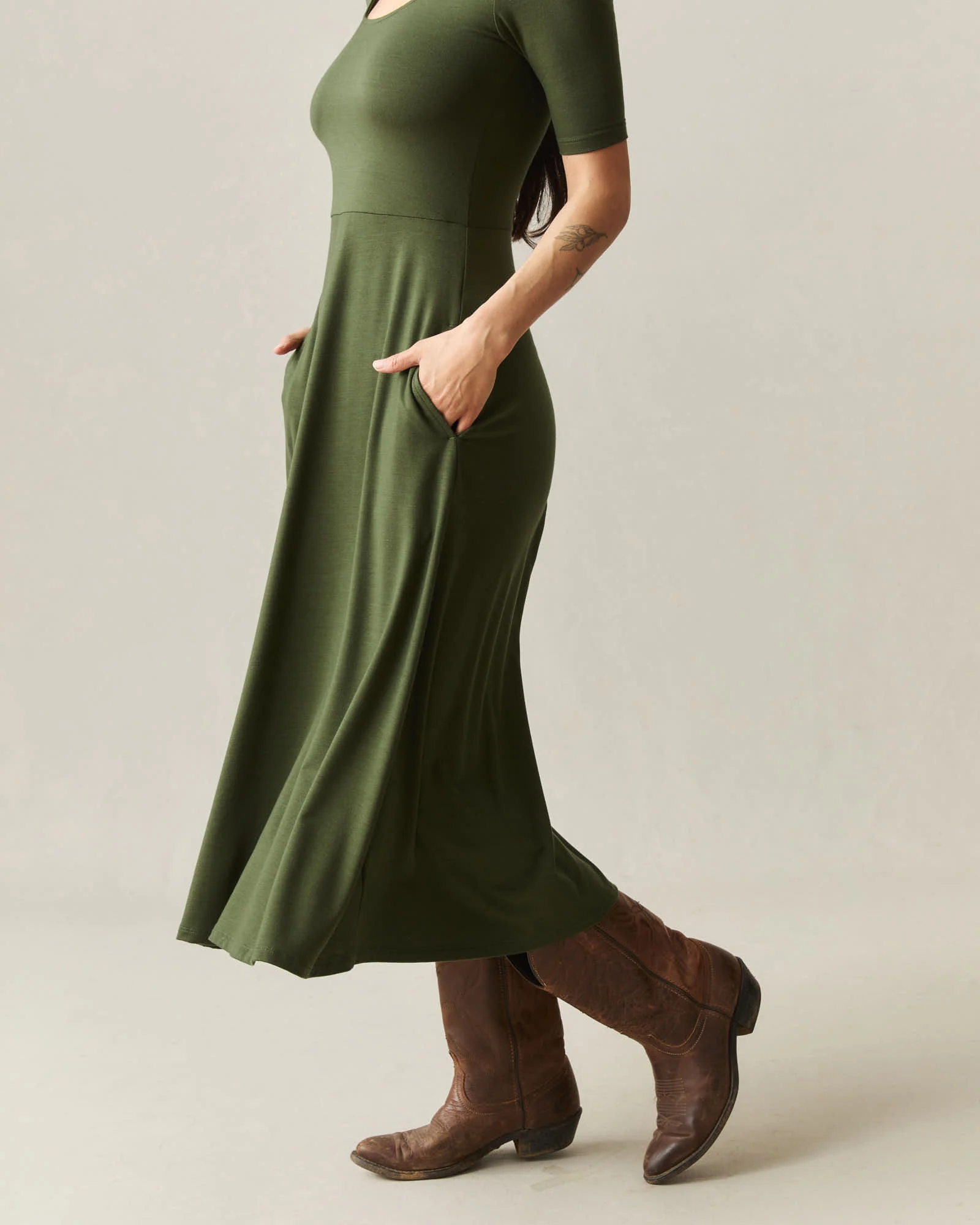 Women's Short Sleeve Flex Dress - Rifle Green - Image 3